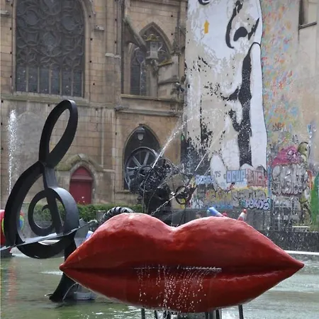 Δωμάτια σε οικογενειακή κατοικία Pompidou Centre *